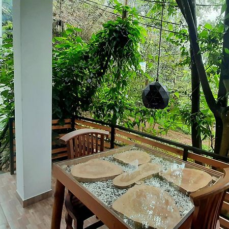 Dhanudi Homestay Ела Екстериор снимка