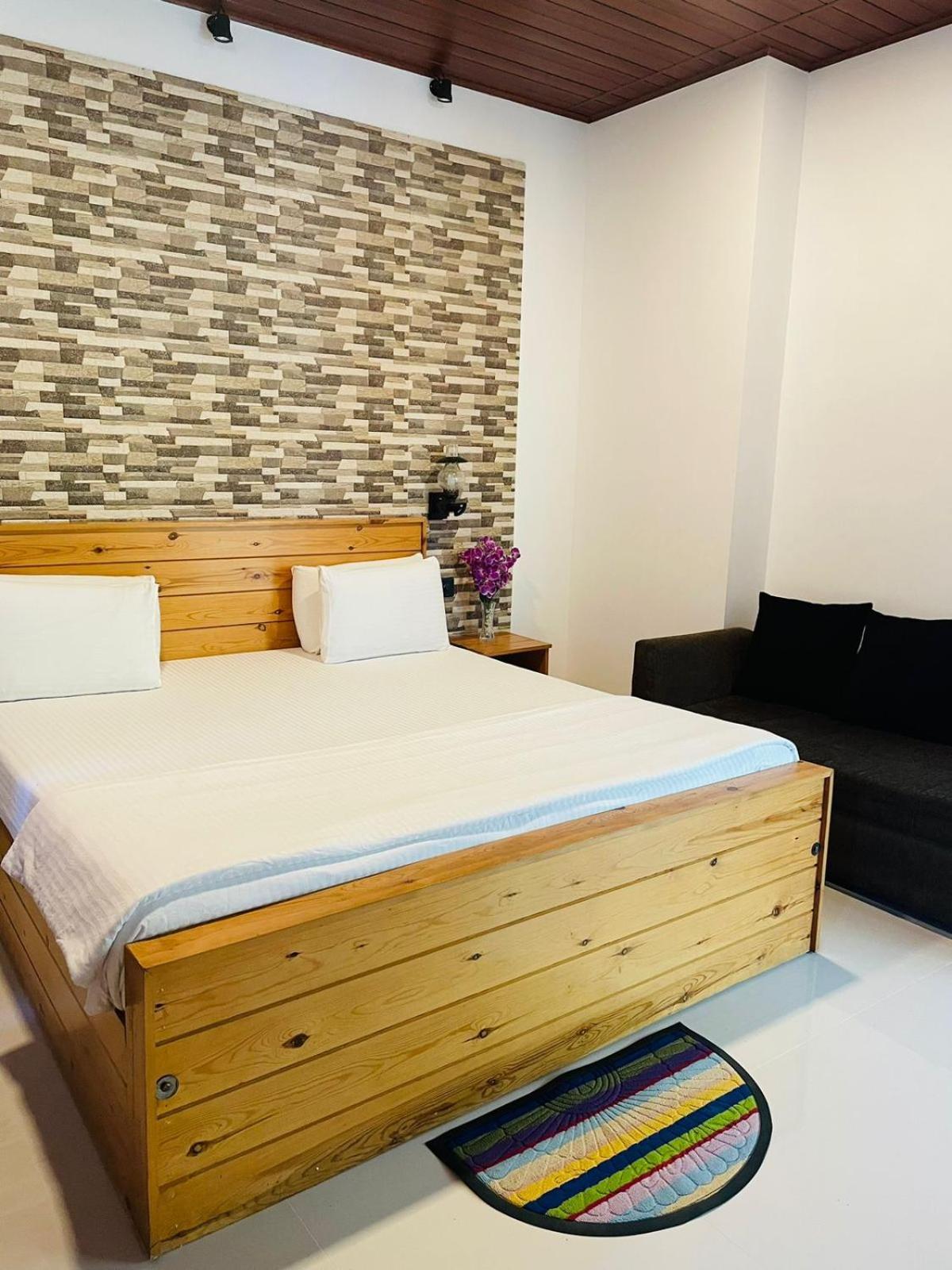 Dhanudi Homestay Ела Екстериор снимка