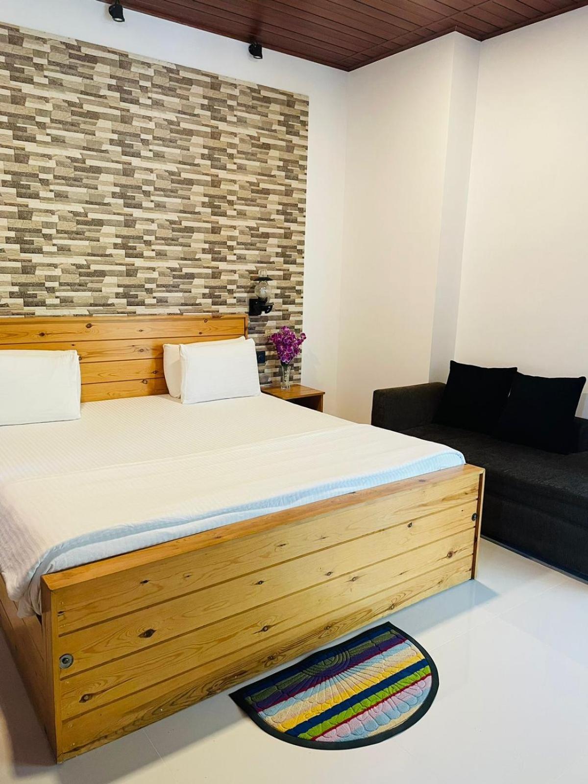 Dhanudi Homestay Ела Екстериор снимка