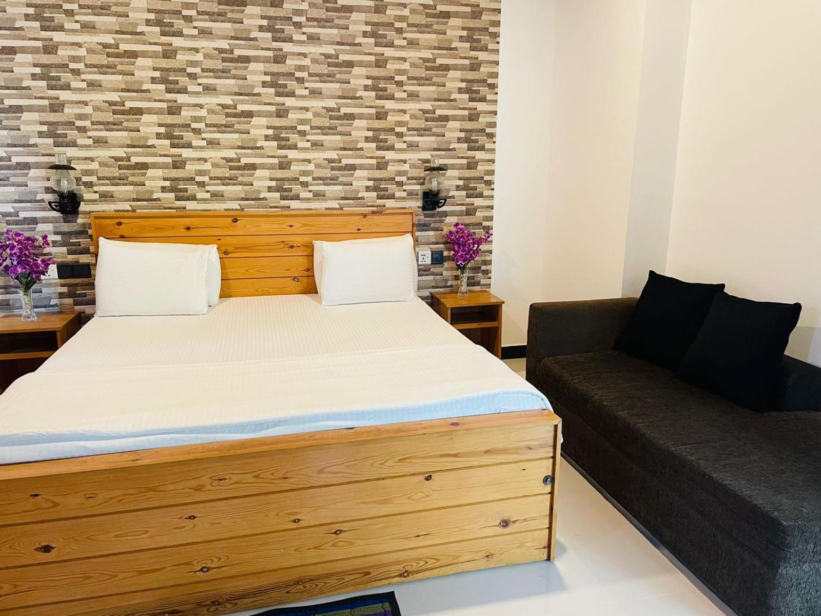Dhanudi Homestay Ела Екстериор снимка