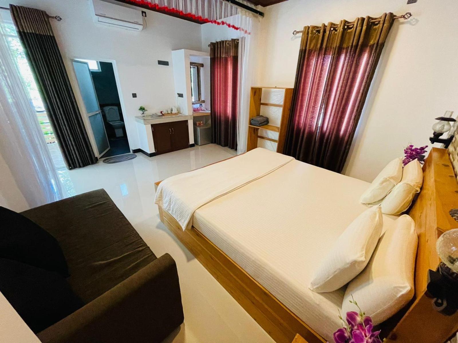 Dhanudi Homestay Ела Екстериор снимка