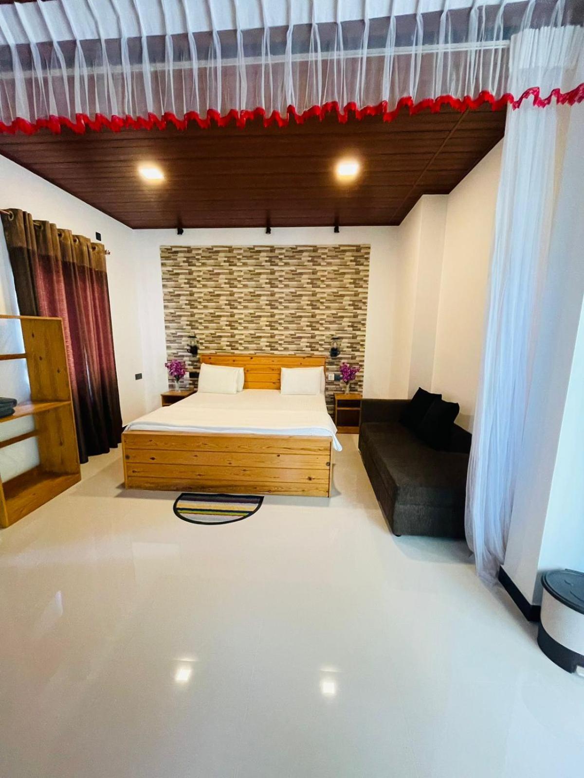 Dhanudi Homestay Ела Екстериор снимка