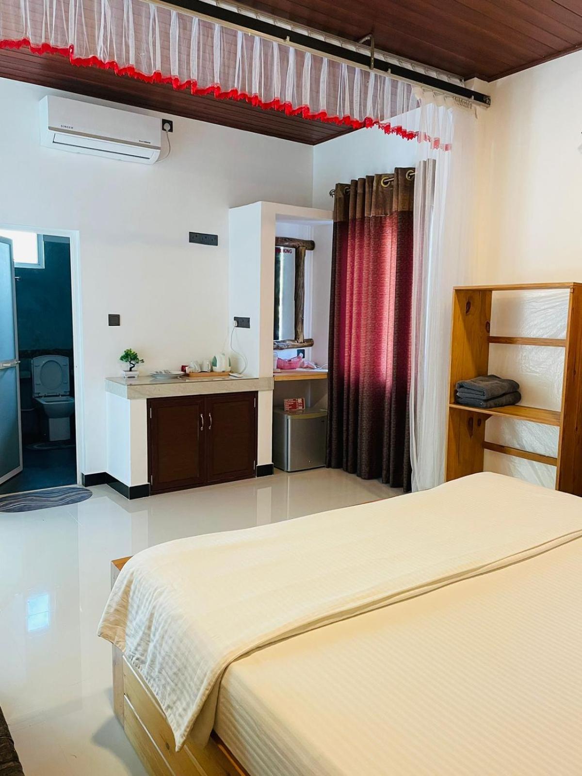Dhanudi Homestay Ела Екстериор снимка