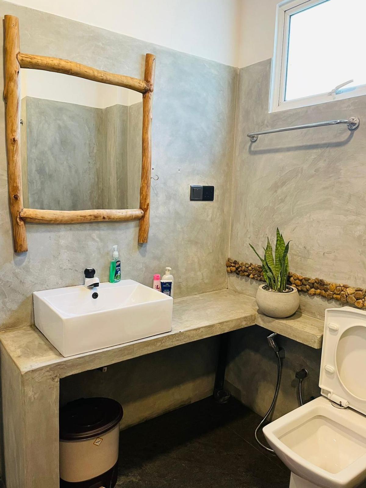Dhanudi Homestay Ела Екстериор снимка