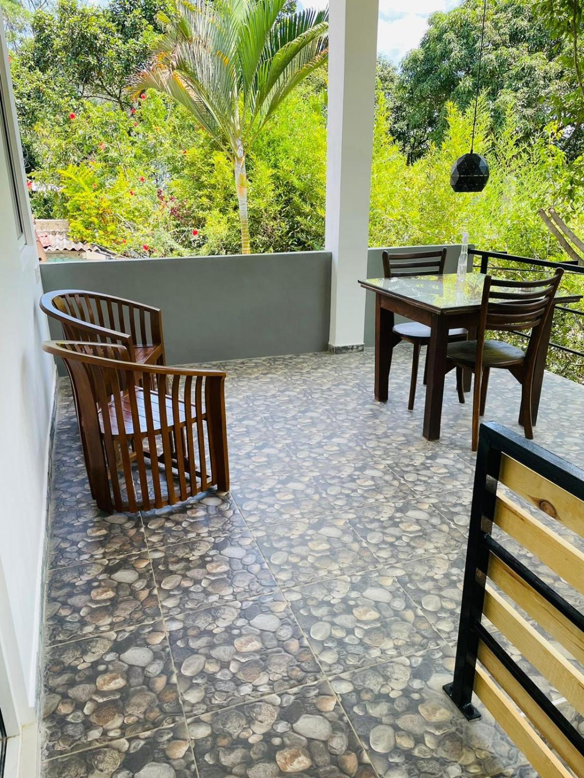 Dhanudi Homestay Ела Екстериор снимка
