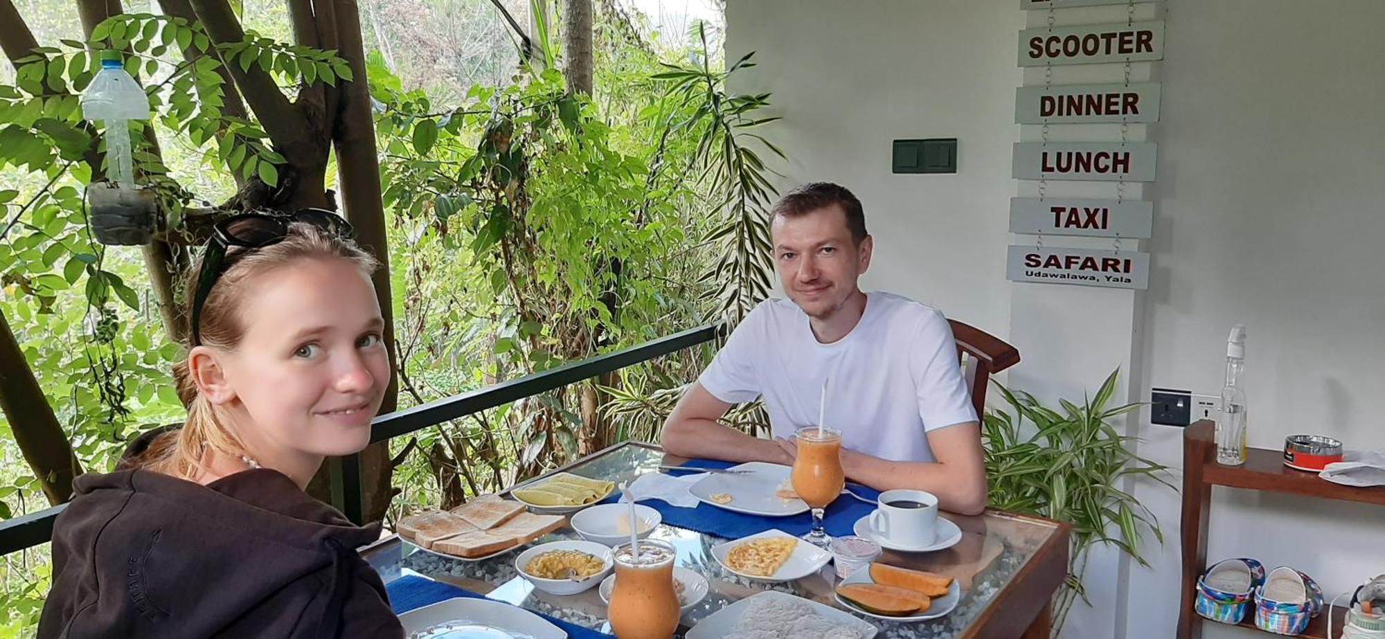 Dhanudi Homestay Ела Екстериор снимка